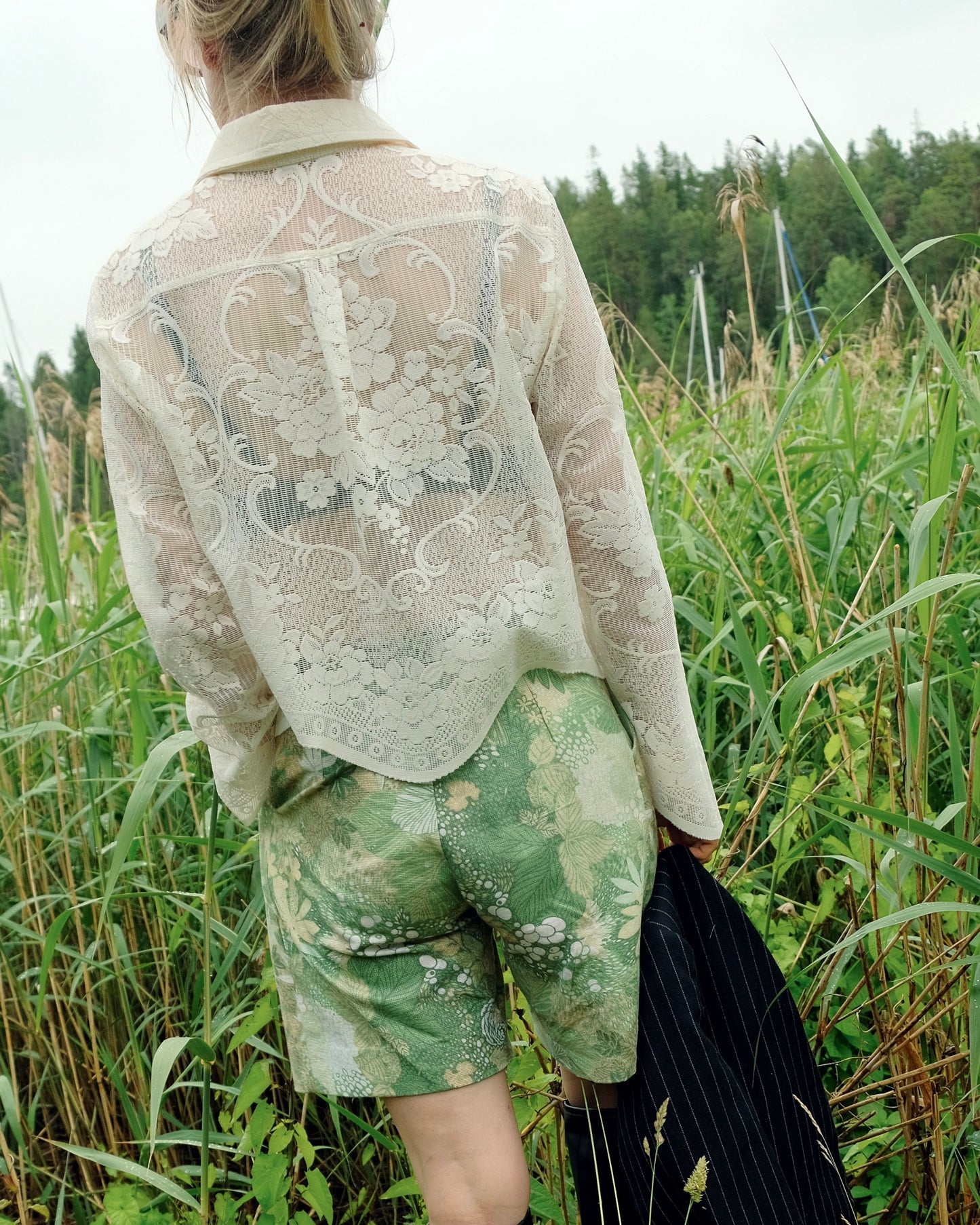 1. GRANNIES CURTAIN BLOUSE