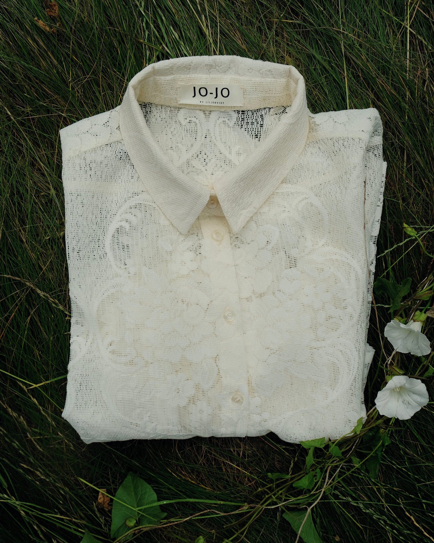 1. GRANNIES CURTAIN BLOUSE