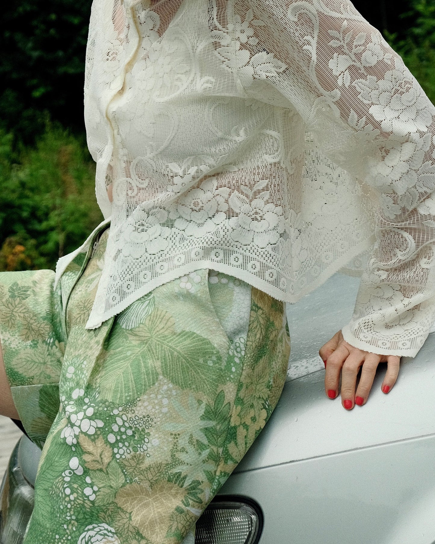 1. GRANNIES CURTAIN BLOUSE
